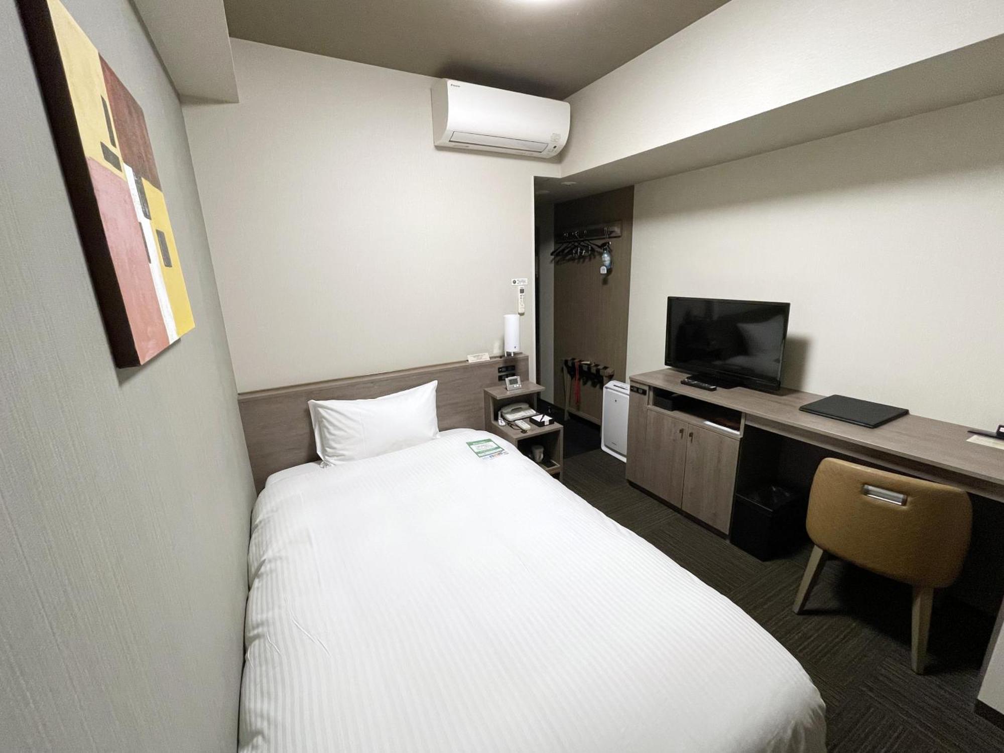 Route-inn Osaka -hagoromo Ekimae- Takaishi