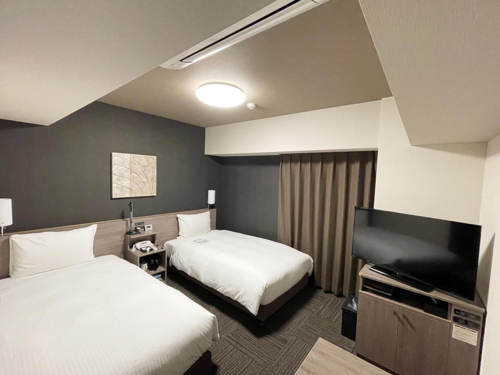 Route-inn Osaka -hagoromo Ekimae- Hotel Takaishi